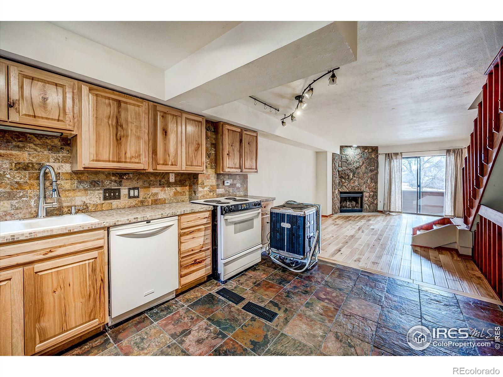 MLS Image #3 for 720  julian circle,lafayette, Colorado