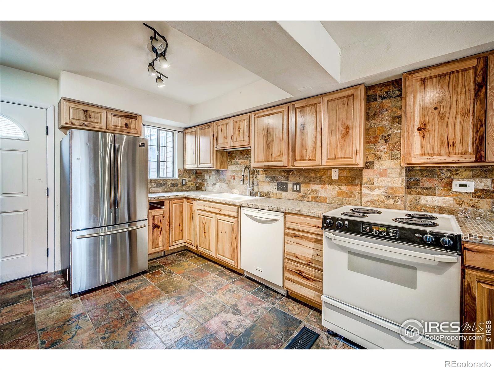 MLS Image #4 for 720  julian circle,lafayette, Colorado