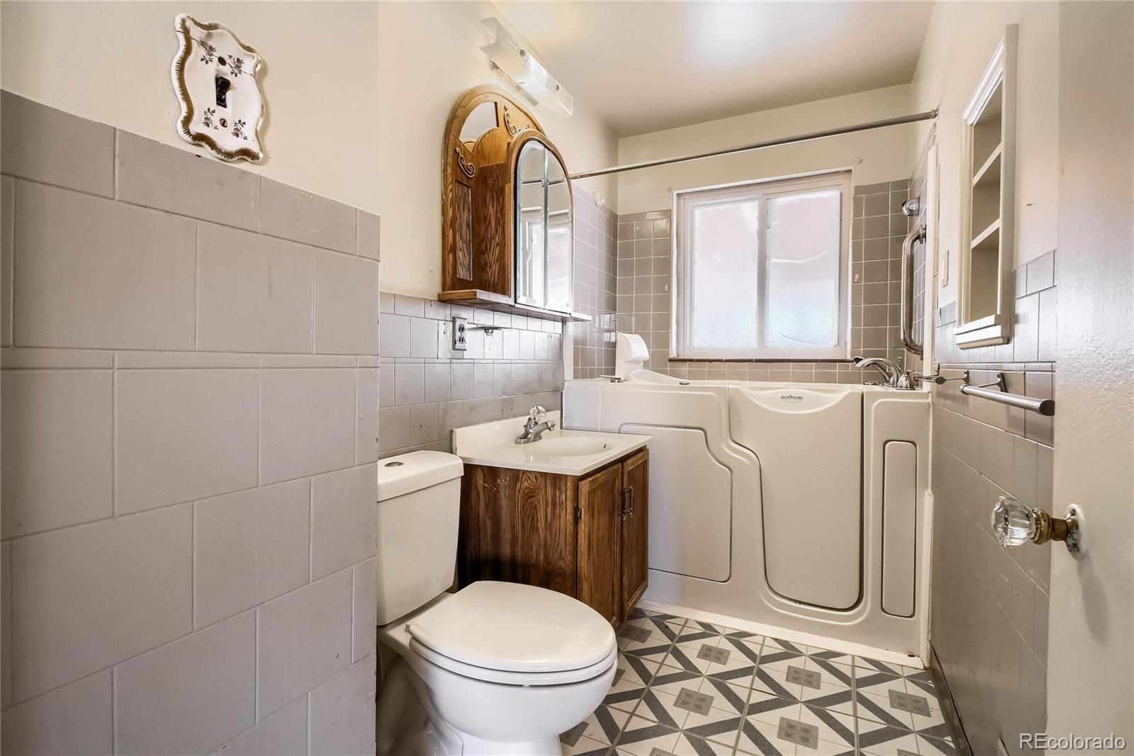 MLS Image #16 for 3055  jasmine street,denver, Colorado