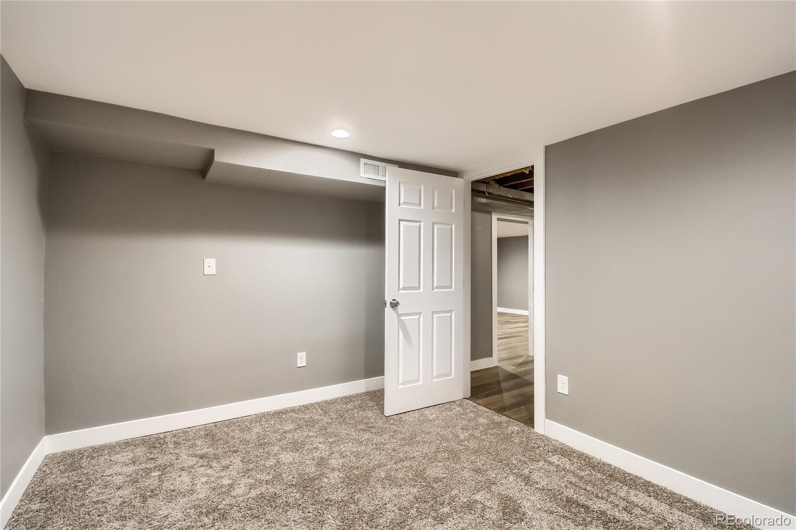 MLS Image #23 for 3055  jasmine street,denver, Colorado