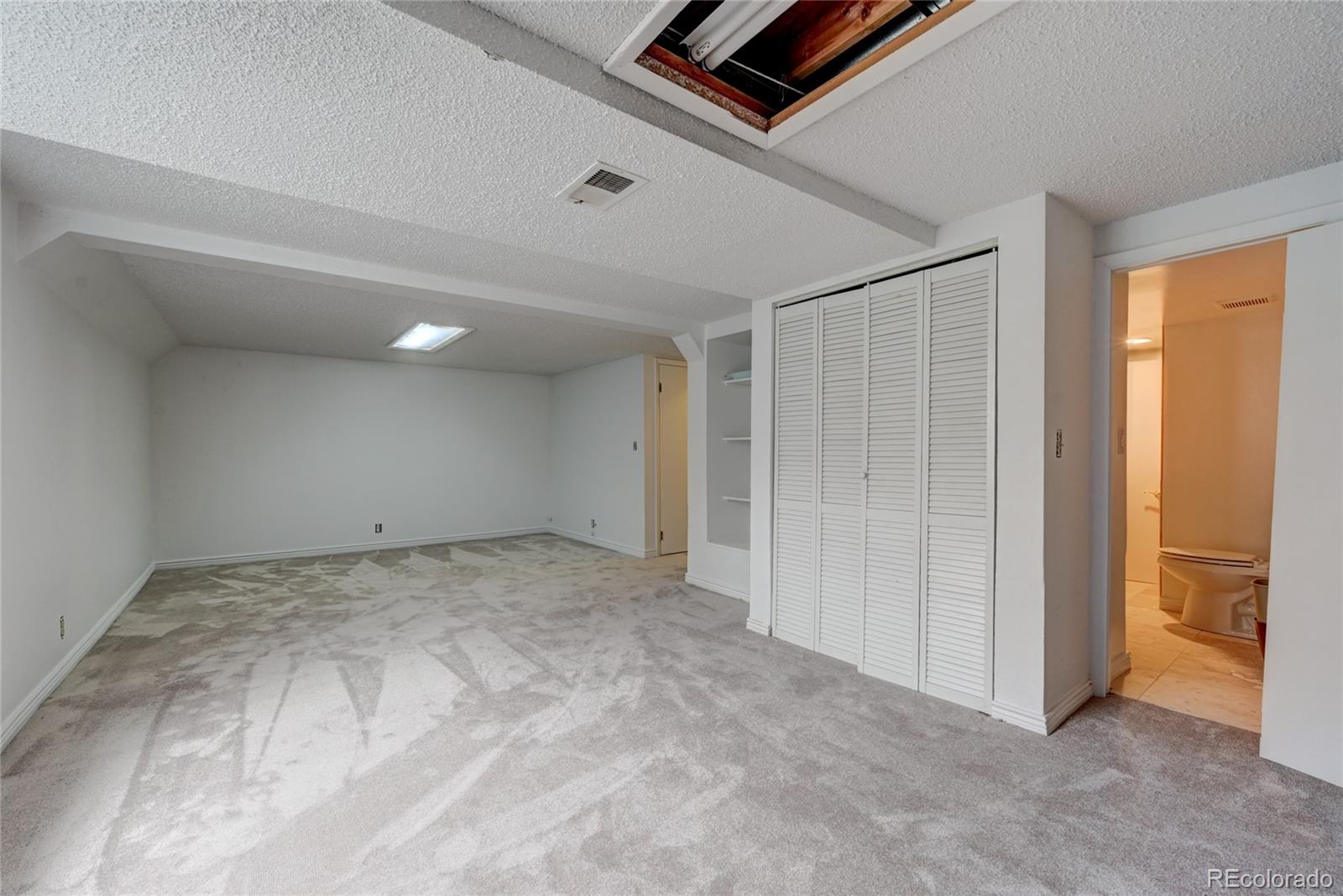 MLS Image #24 for 19340 e 45th avenue,denver, Colorado