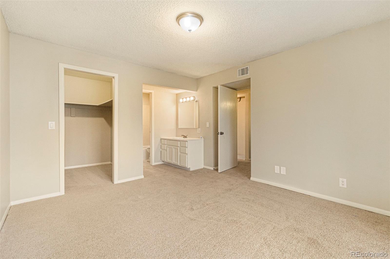 MLS Image #11 for 3141 s tamarac drive,denver, Colorado