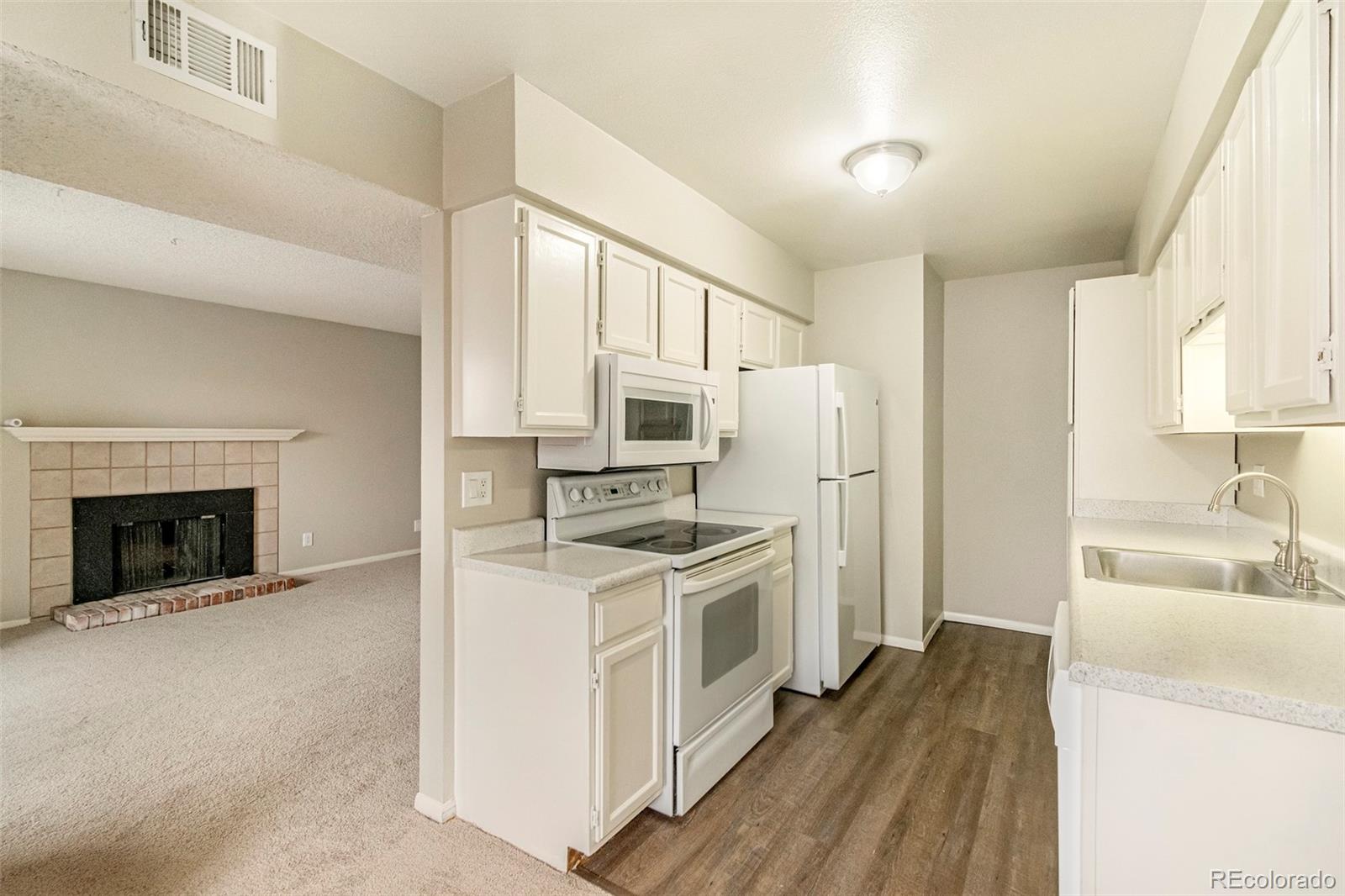 MLS Image #6 for 3141 s tamarac drive,denver, Colorado