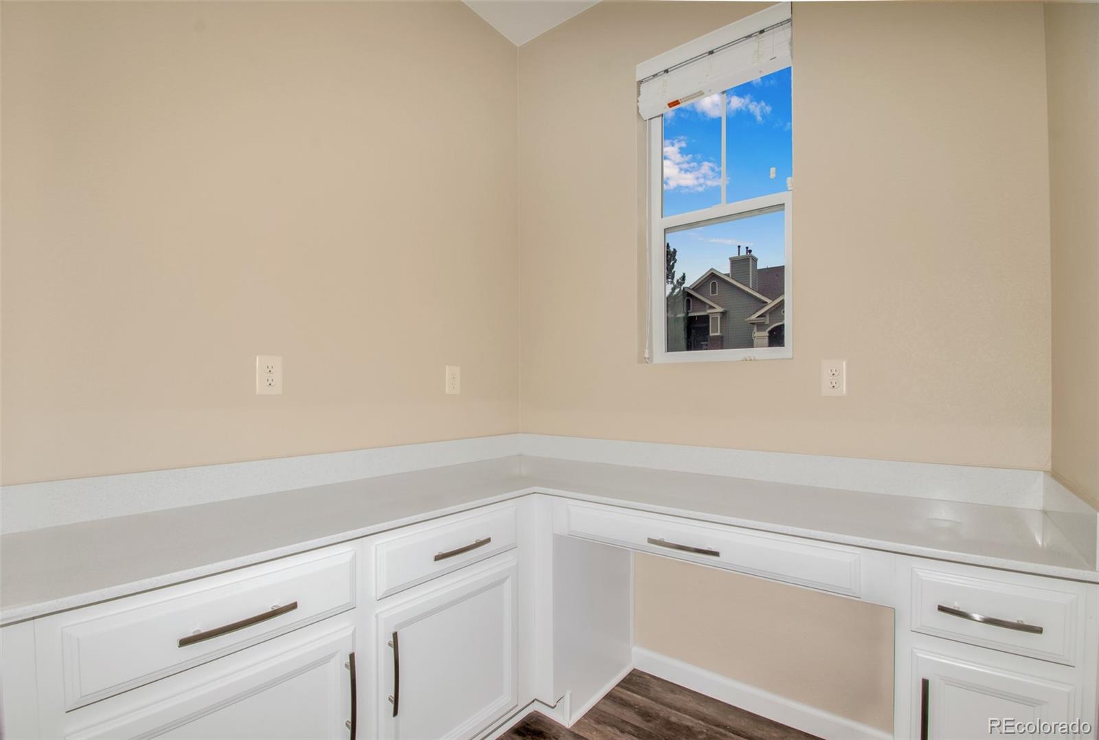MLS Image #13 for 9788 e kansas avenue,aurora, Colorado