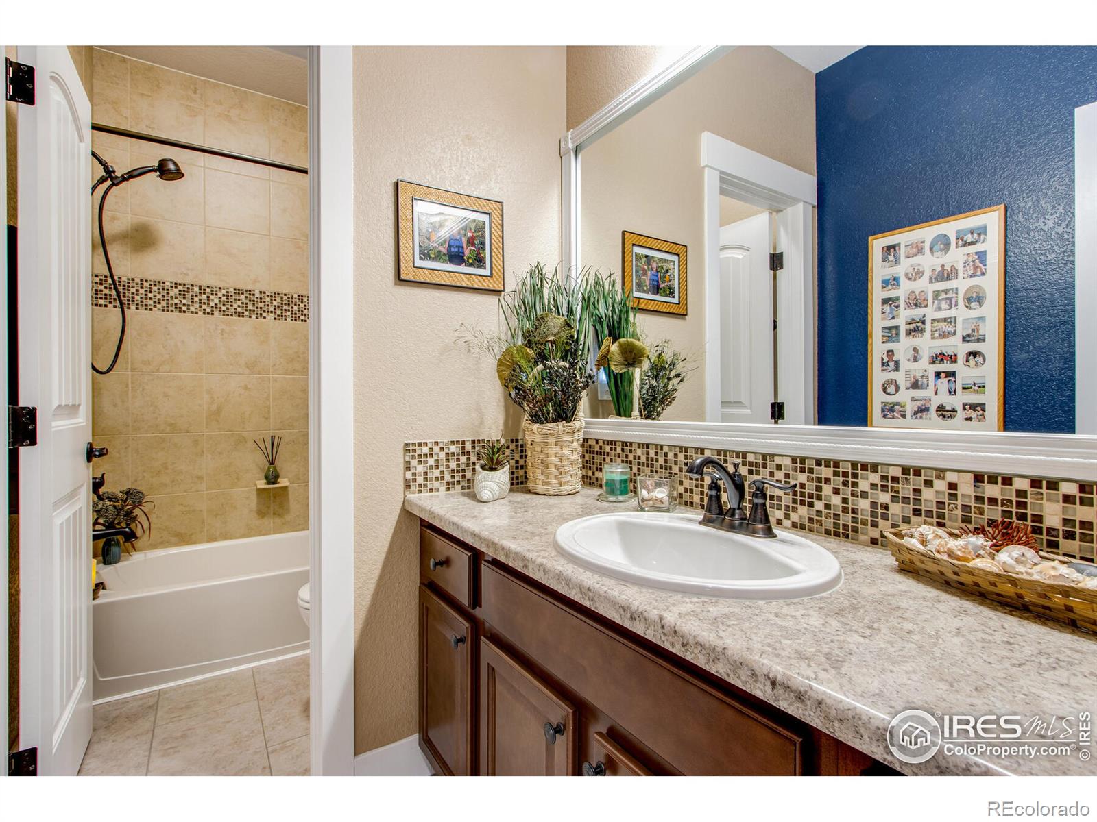 MLS Image #32 for 3826  nations way,berthoud, Colorado