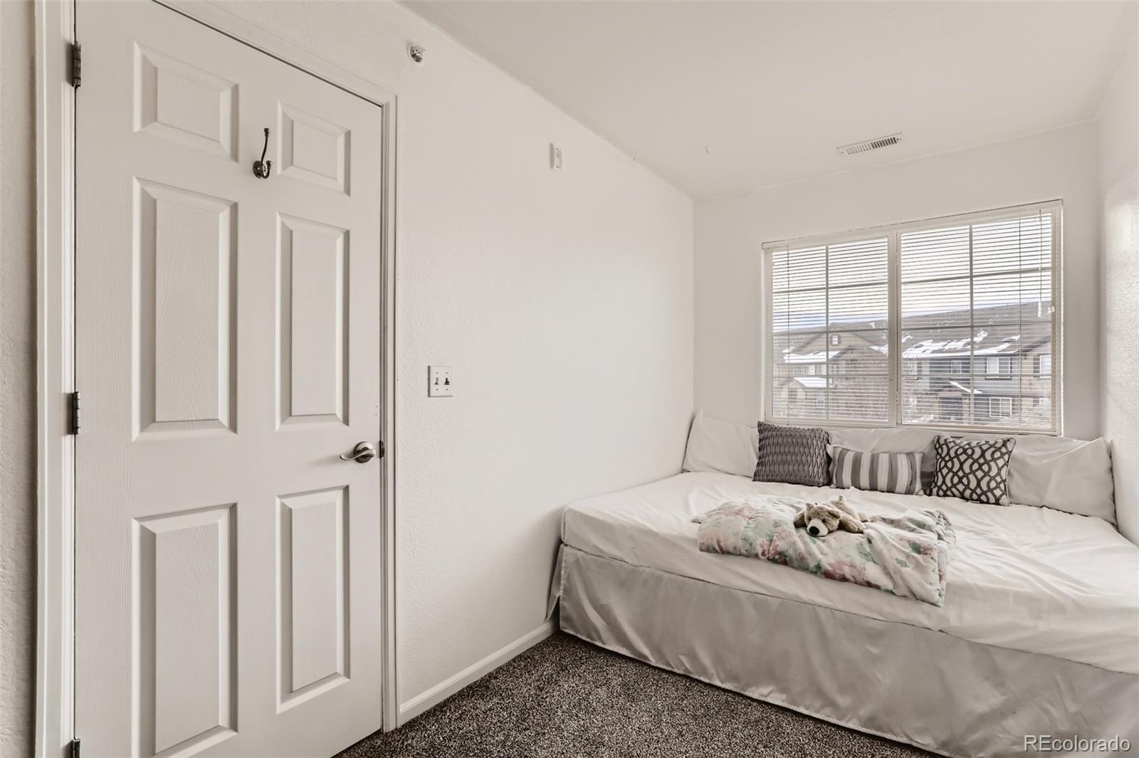 MLS Image #13 for 5255  memphis street,denver, Colorado