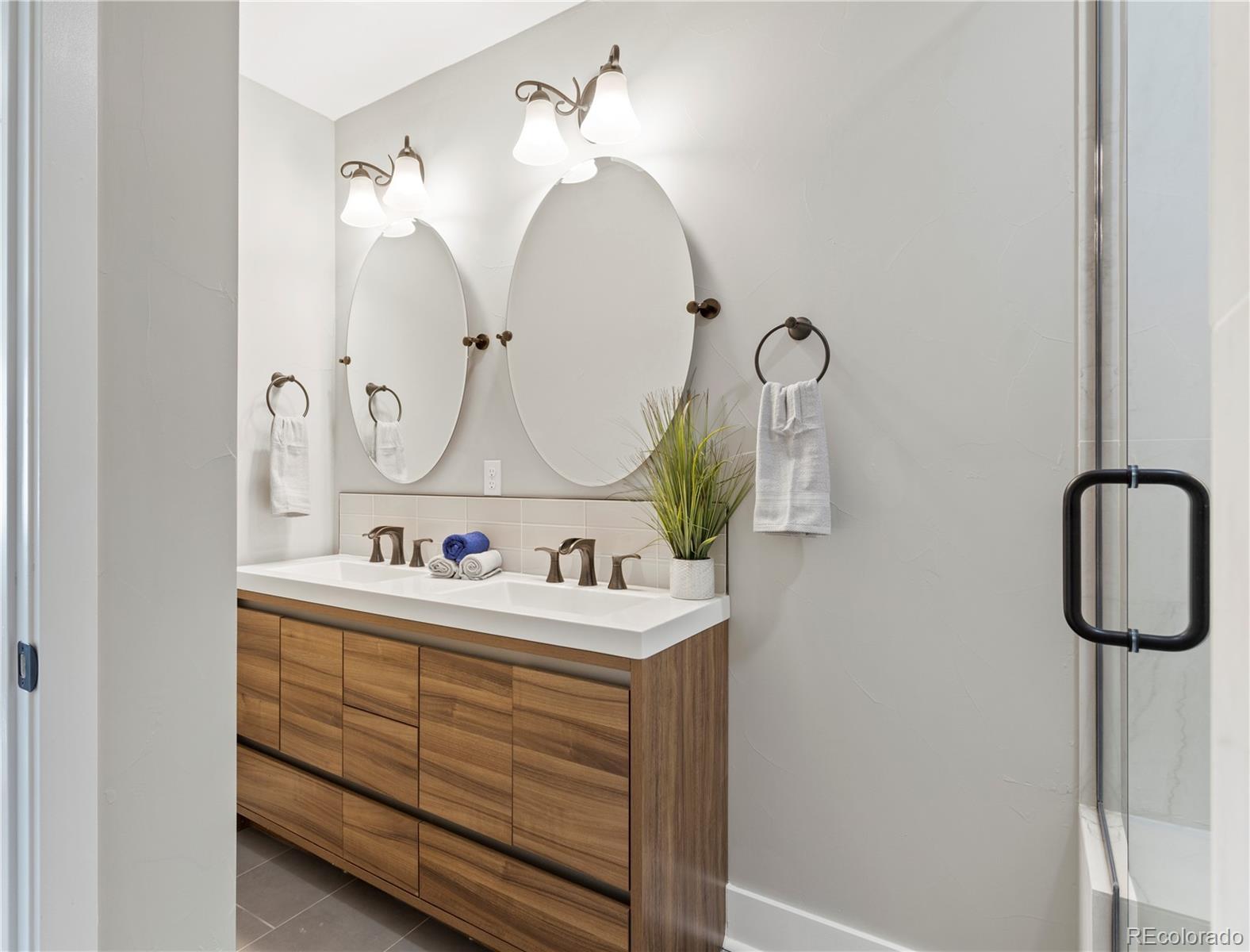 MLS Image #13 for 5301 e 23rd avenue,denver, Colorado