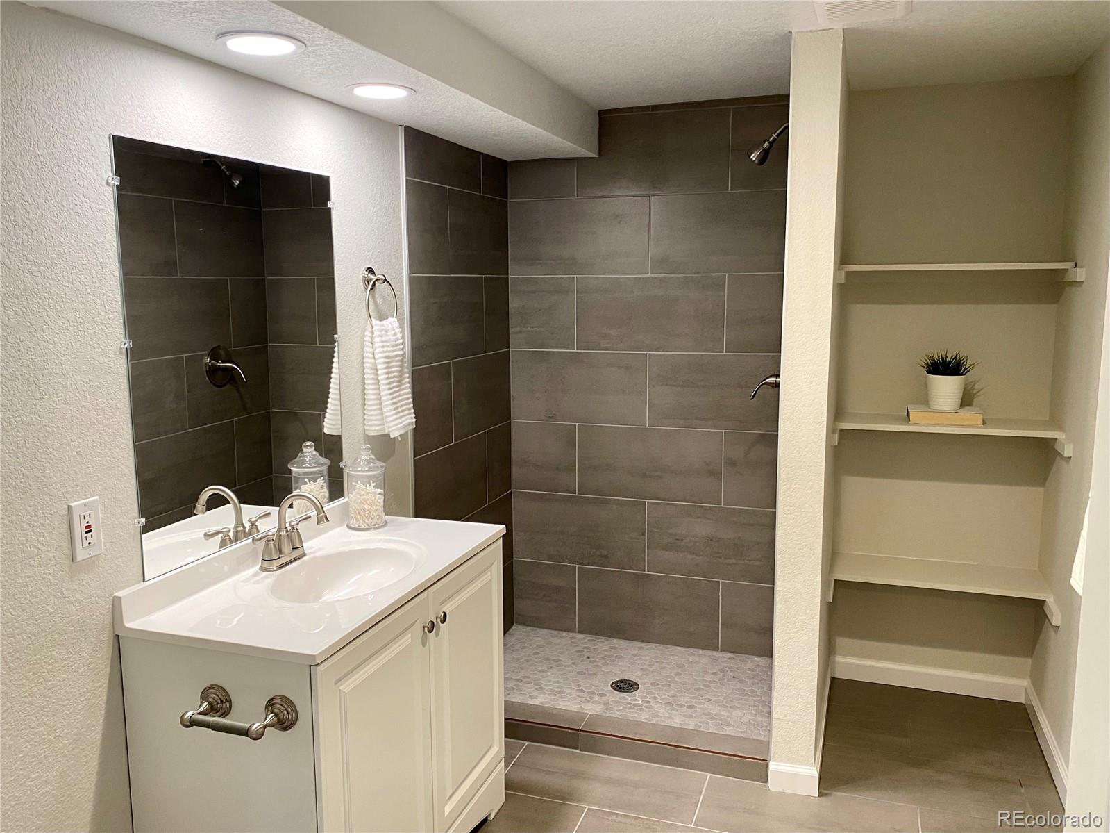 MLS Image #18 for 5020 s huron street,englewood, Colorado