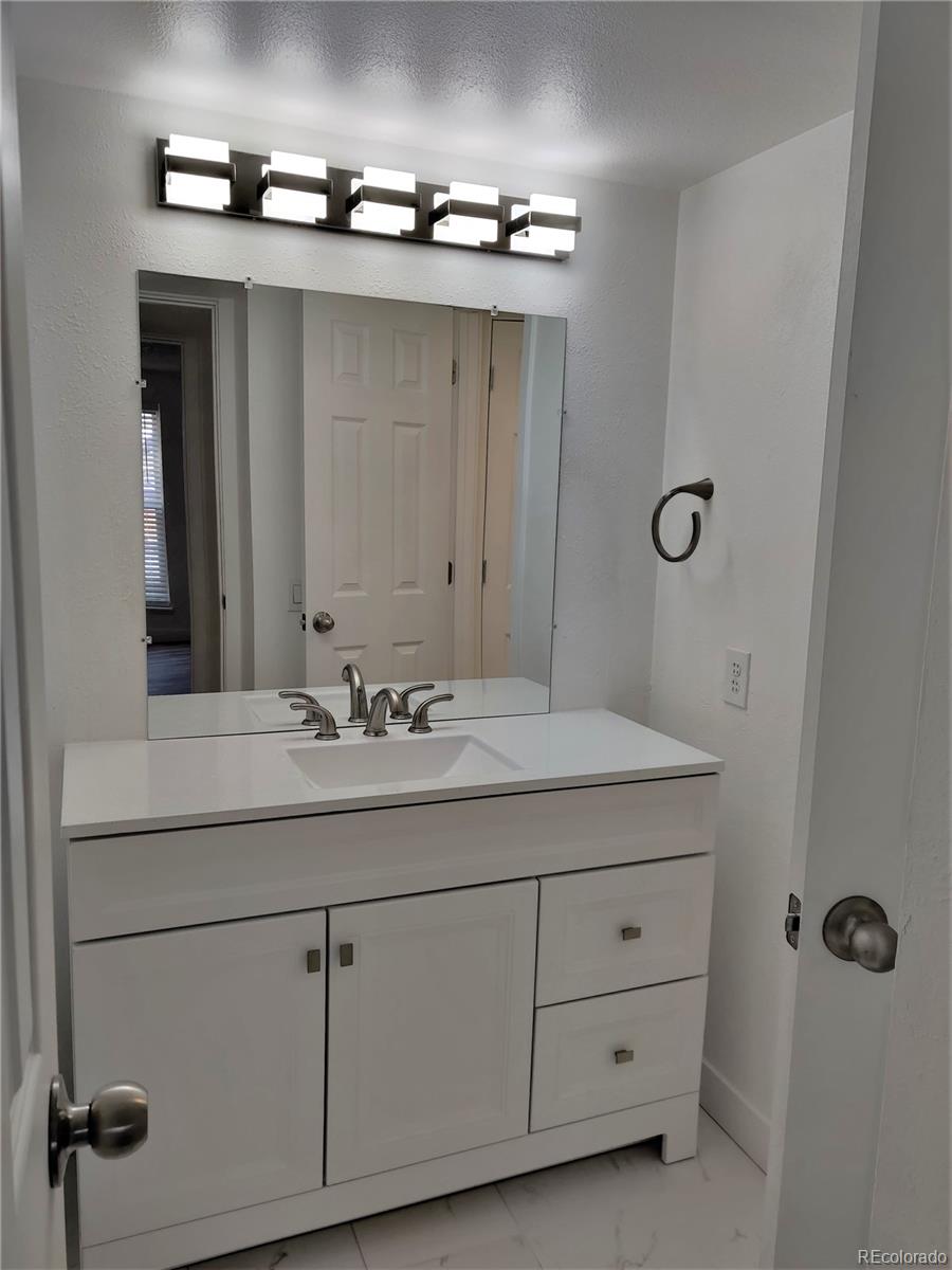 MLS Image #12 for 3662 s granby way,aurora, Colorado
