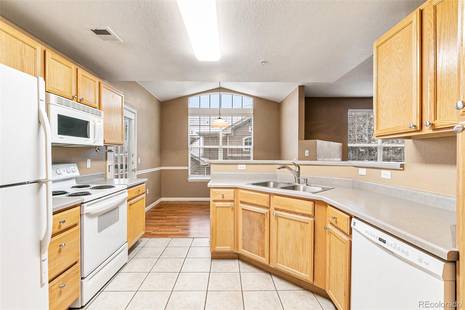MLS Image #11 for 7440 s blackhawk street,englewood, Colorado