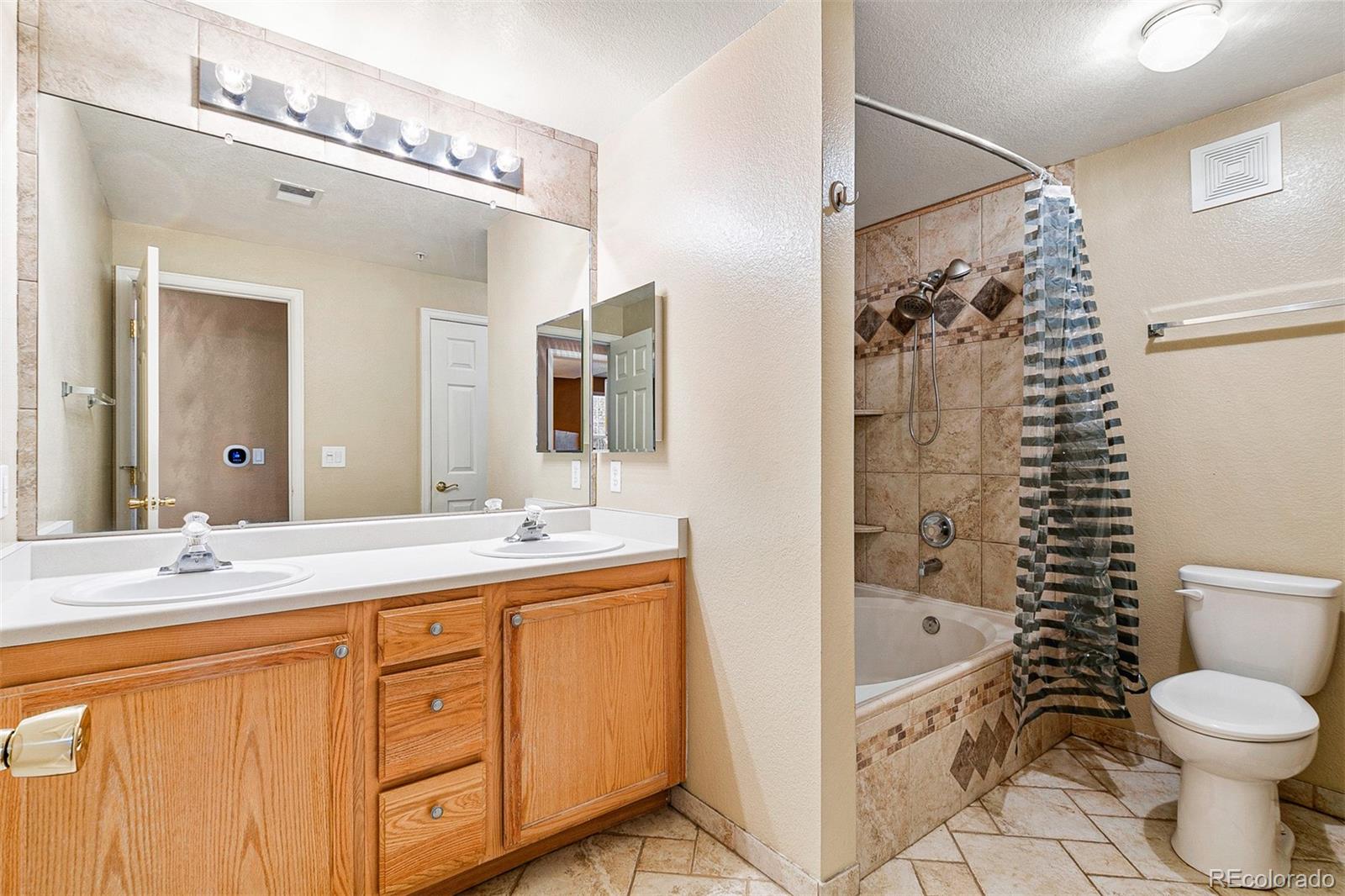 MLS Image #27 for 7440 s blackhawk street,englewood, Colorado