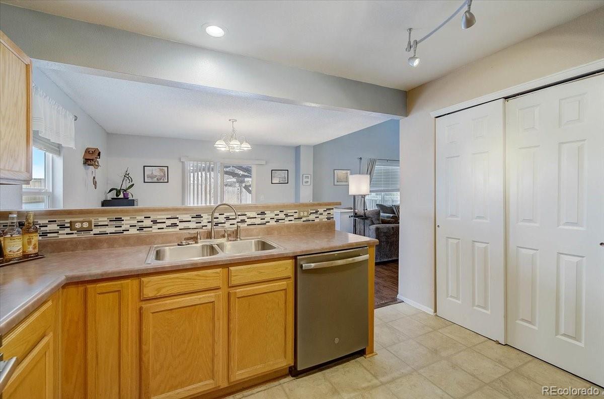 MLS Image #9 for 22386 e navarro drive,aurora, Colorado