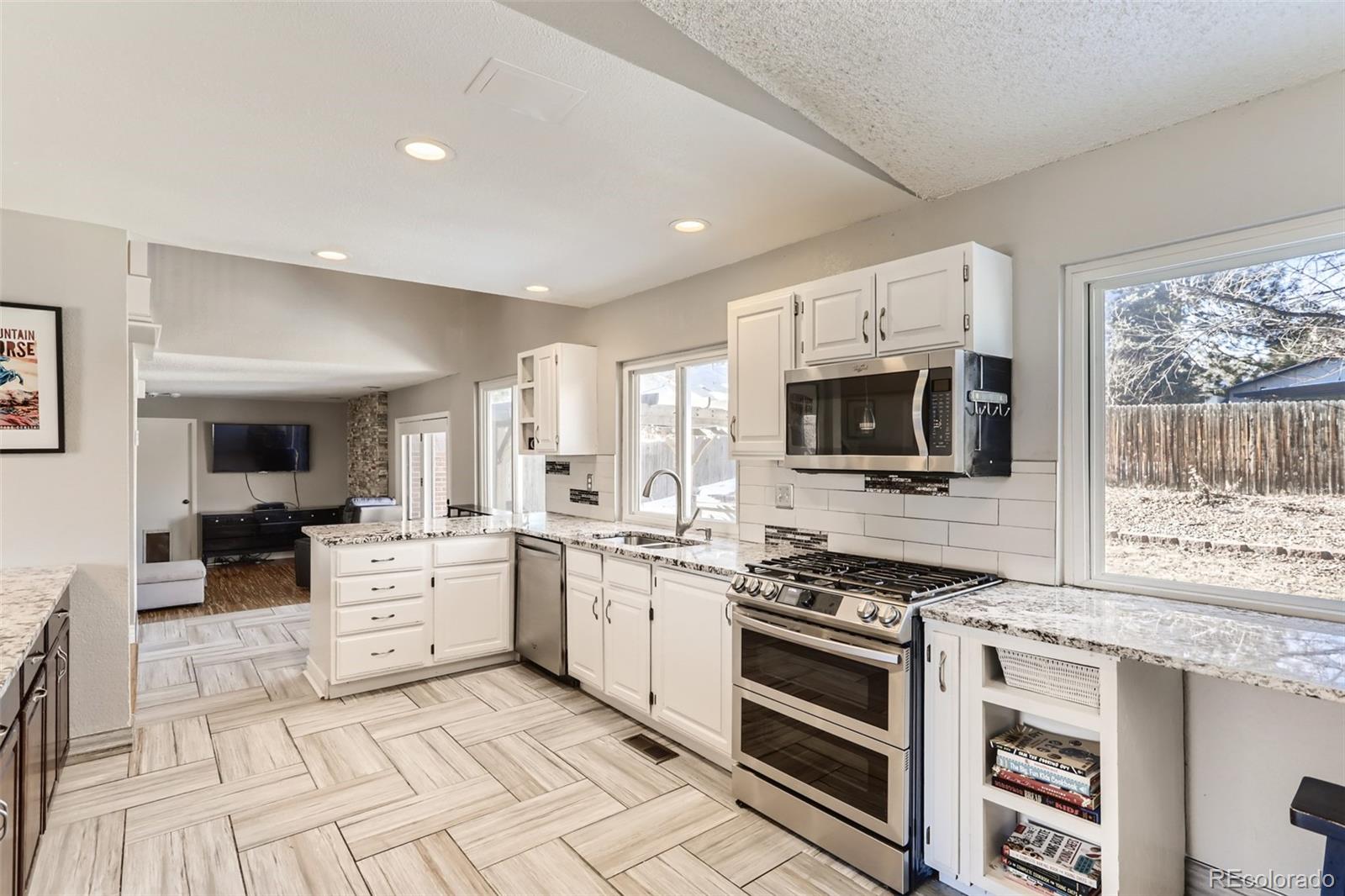 MLS Image #5 for 3744 s mission parkway,aurora, Colorado