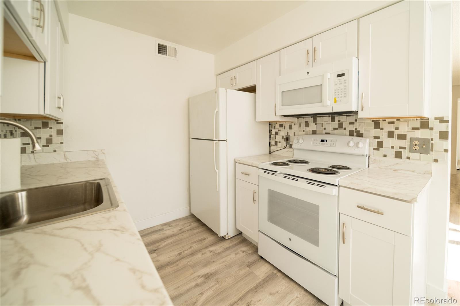 MLS Image #21 for 3141 s tamarac drive,denver, Colorado