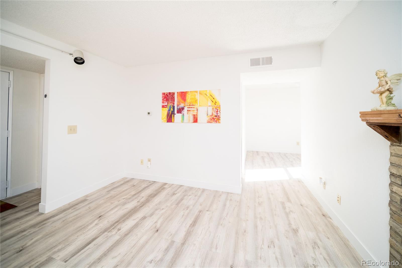 MLS Image #24 for 3141 s tamarac drive,denver, Colorado