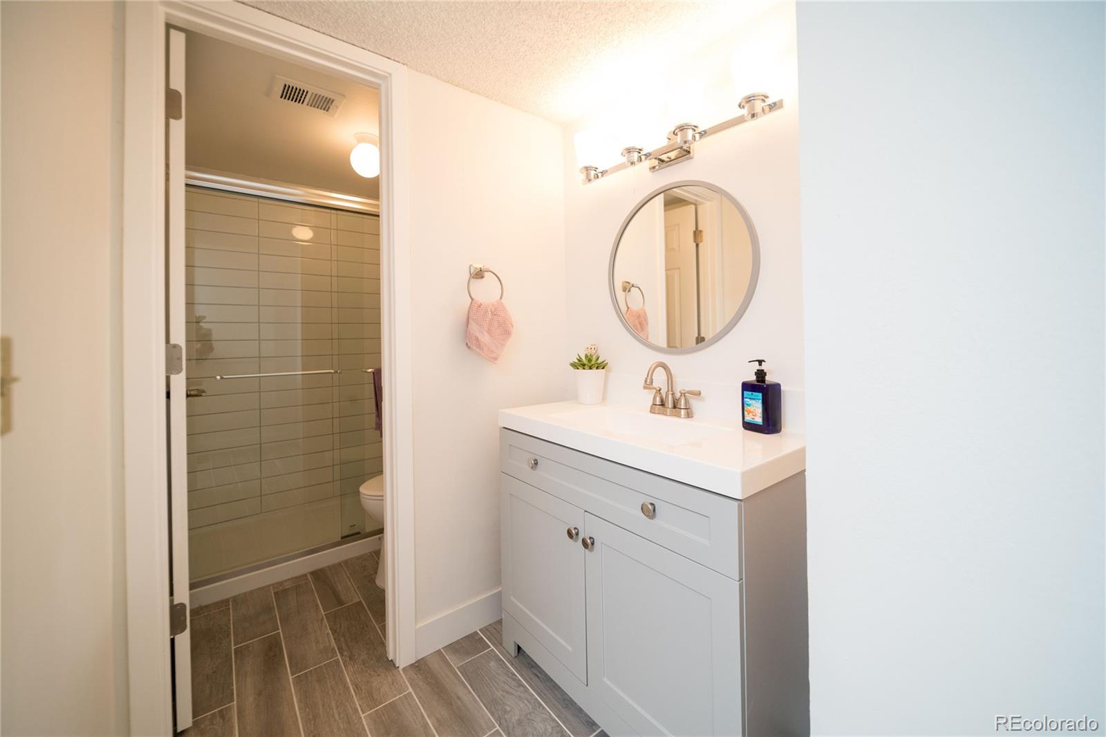 MLS Image #9 for 3141 s tamarac drive,denver, Colorado