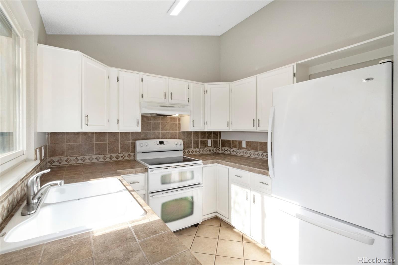 MLS Image #3 for 4767 s zeno street,aurora, Colorado