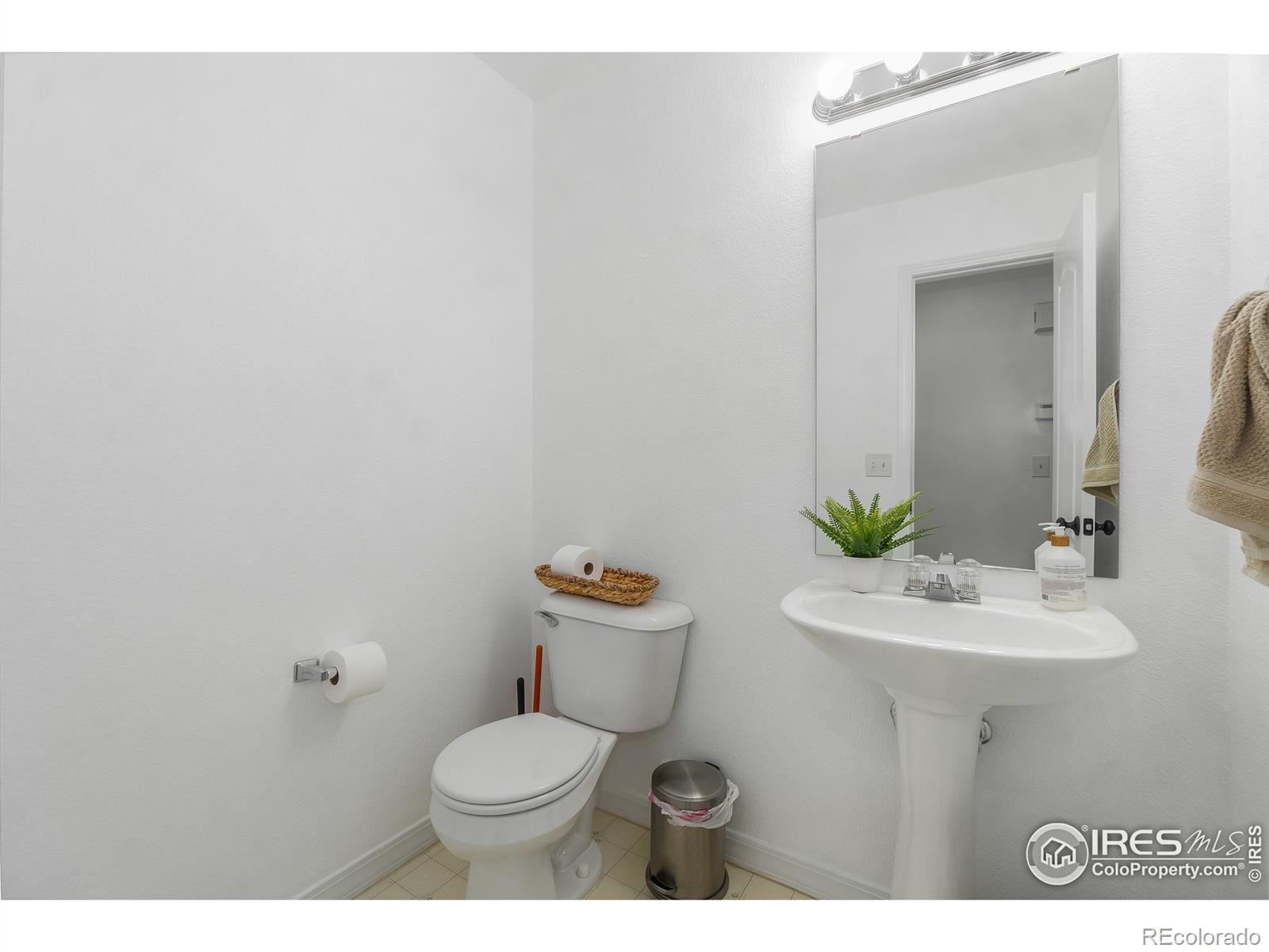 MLS Image #10 for 930  button rock drive,longmont, Colorado