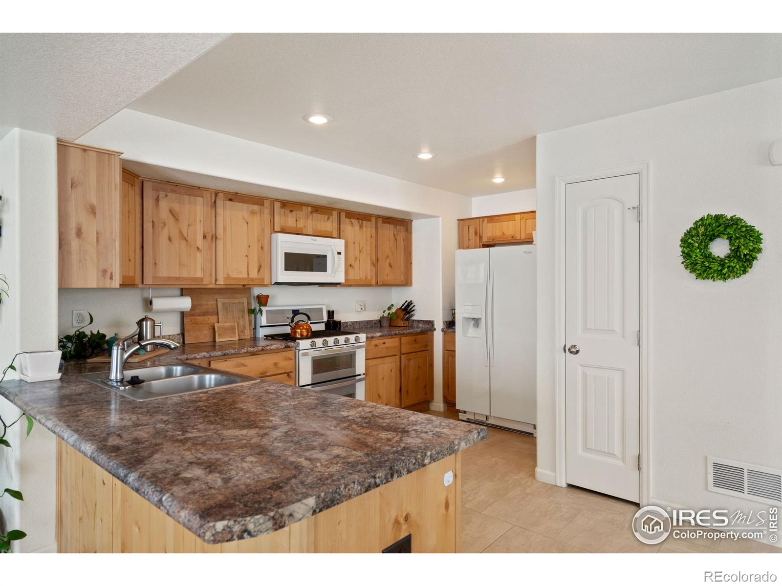 MLS Image #3 for 3147  alybar drive,wellington, Colorado