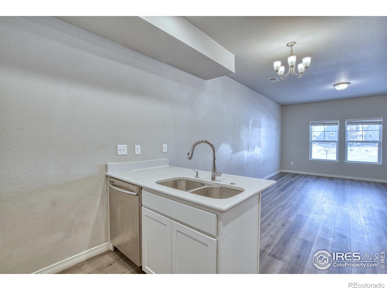 MLS Image #5 for 894  winding brook drive,berthoud, Colorado