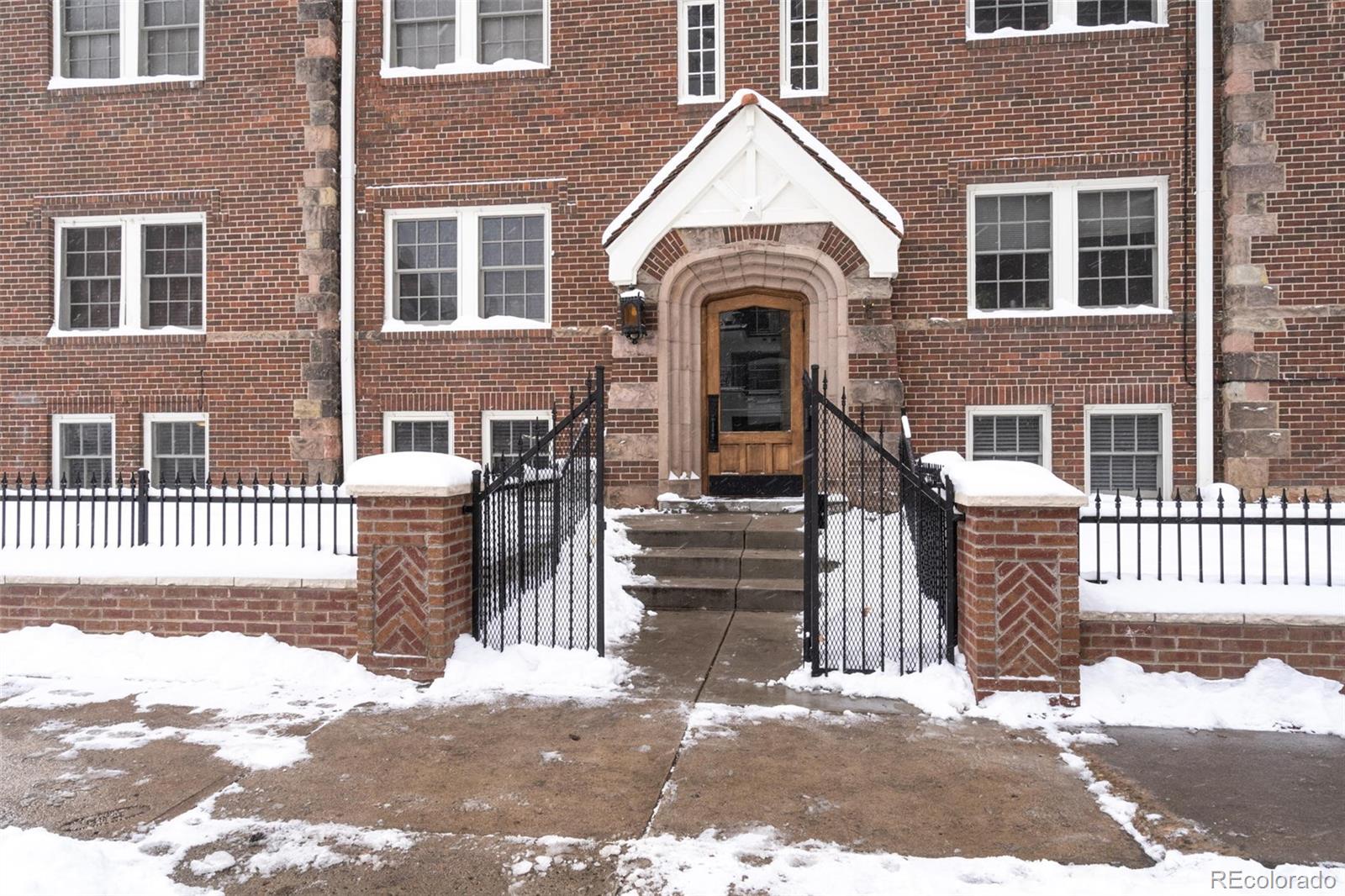 MLS Image #2 for 963 n logan street,denver, Colorado