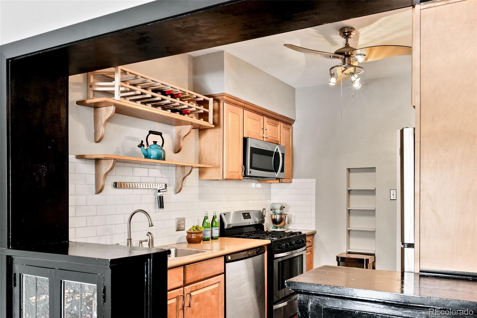 MLS Image #26 for 963 n logan street,denver, Colorado