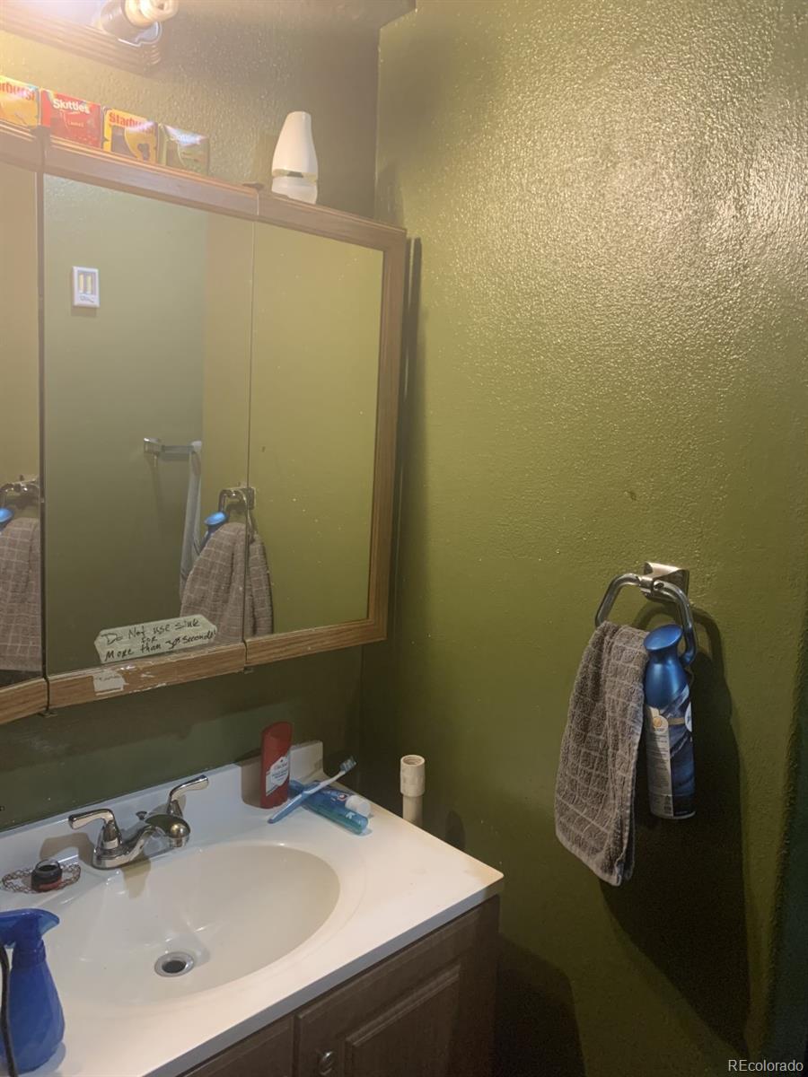 MLS Image #9 for 6764 w cedar place,lakewood, Colorado