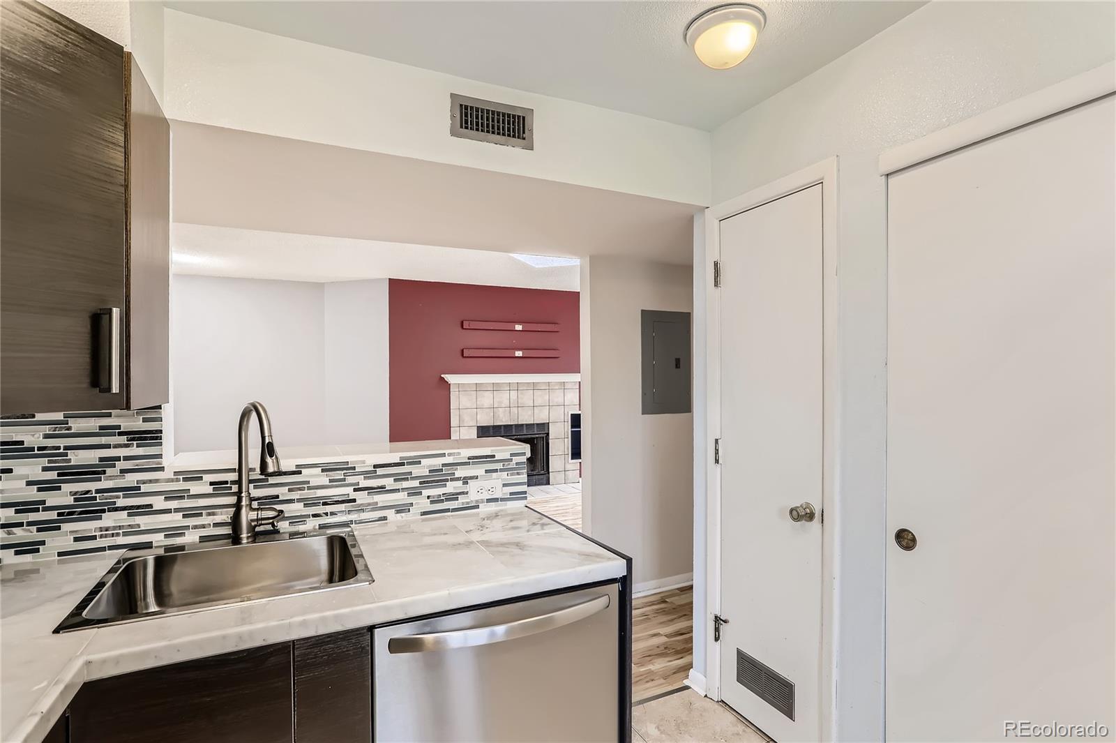 MLS Image #10 for 1226 s monaco parkway,denver, Colorado