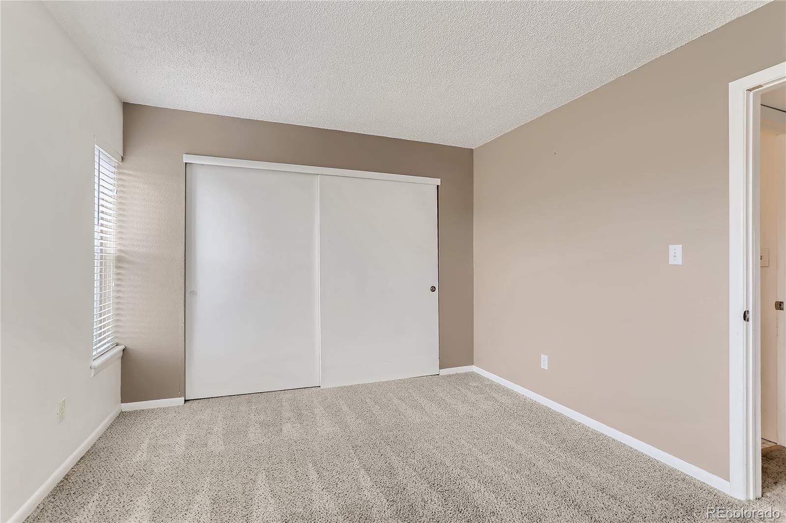 MLS Image #19 for 1226 s monaco parkway,denver, Colorado