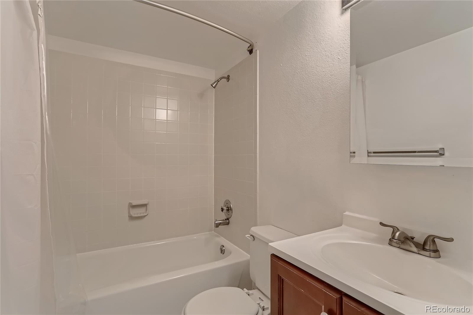 MLS Image #20 for 1226 s monaco parkway,denver, Colorado