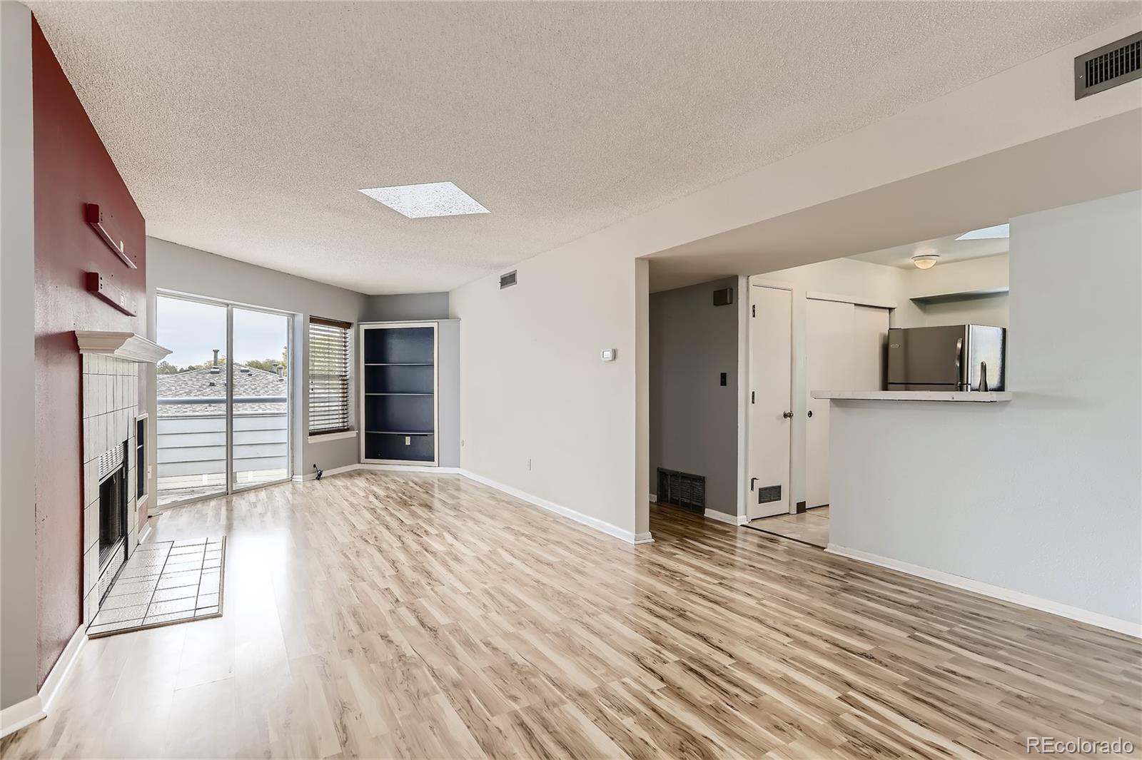 MLS Image #5 for 1226 s monaco parkway,denver, Colorado