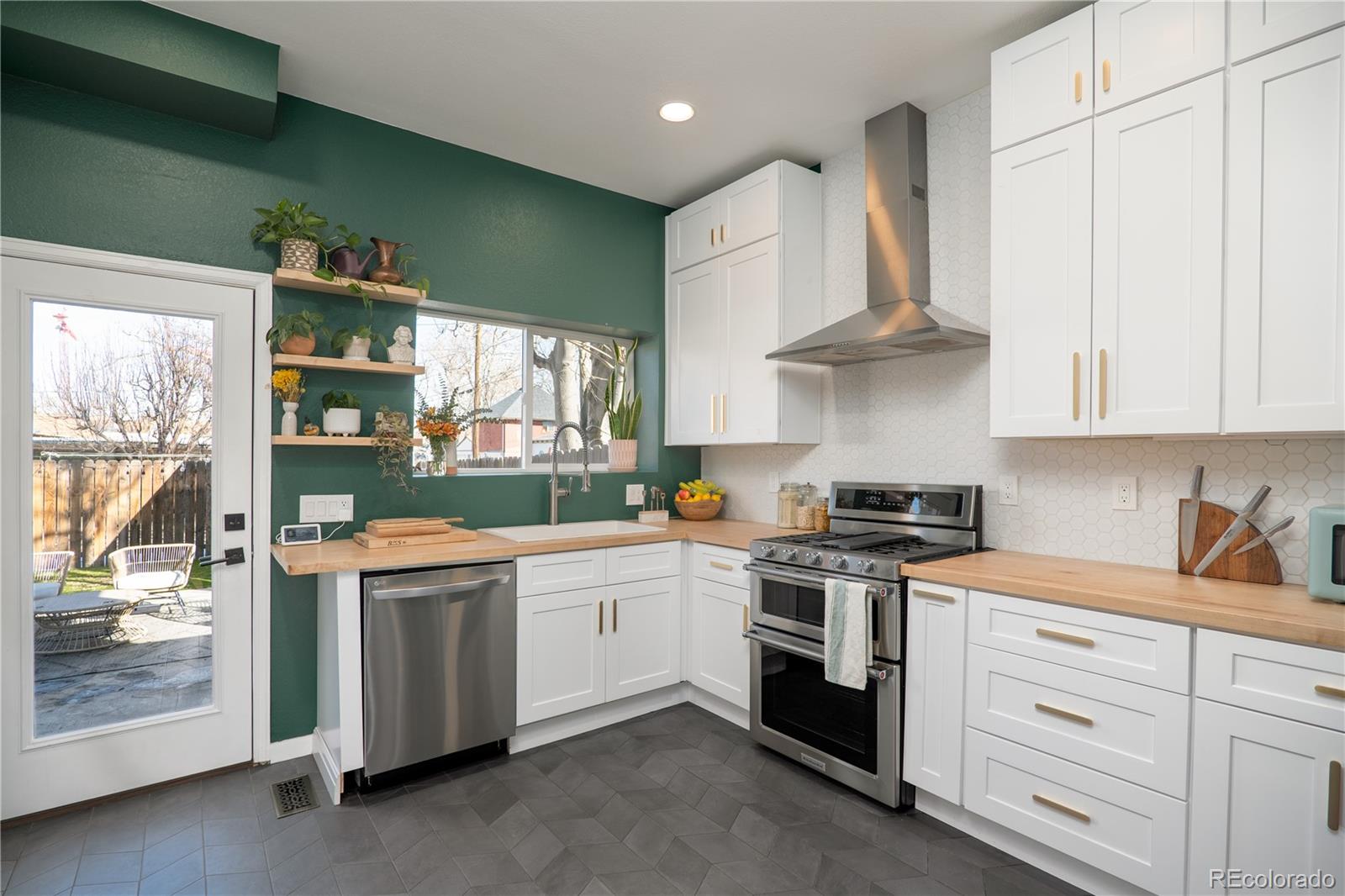 MLS Image #13 for 1513 e 36th avenue,denver, Colorado