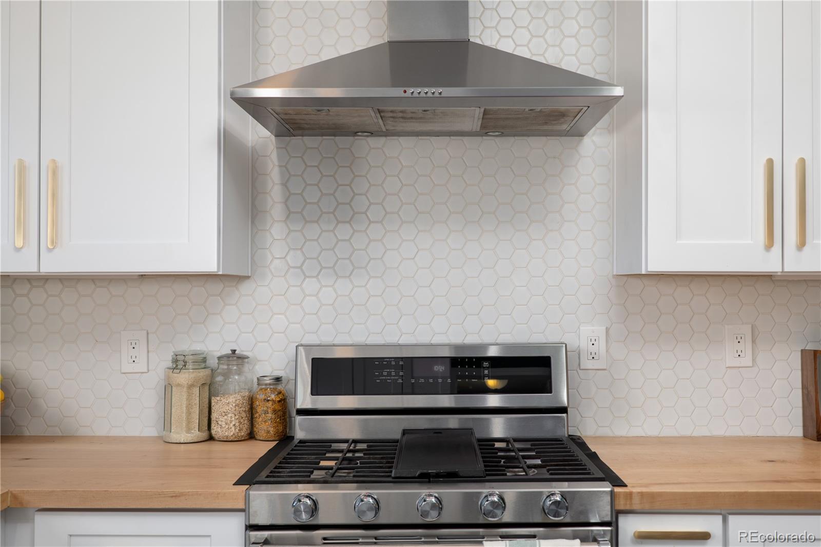 MLS Image #15 for 1513 e 36th avenue,denver, Colorado