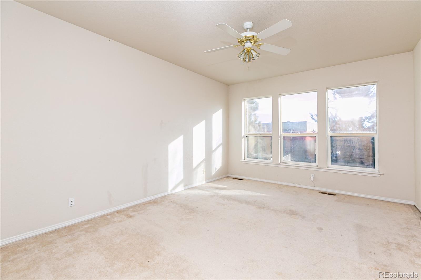 MLS Image #17 for 15556 e 7th avenue,aurora, Colorado