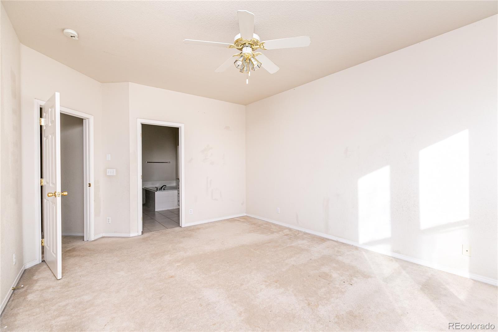 MLS Image #19 for 15556 e 7th avenue,aurora, Colorado