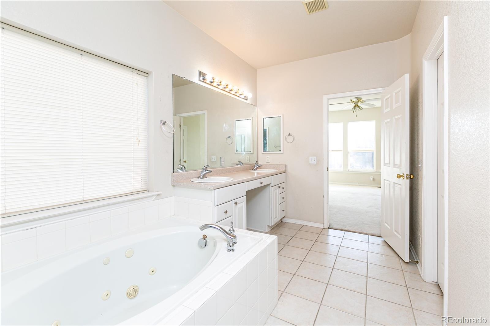 MLS Image #22 for 15556 e 7th avenue,aurora, Colorado