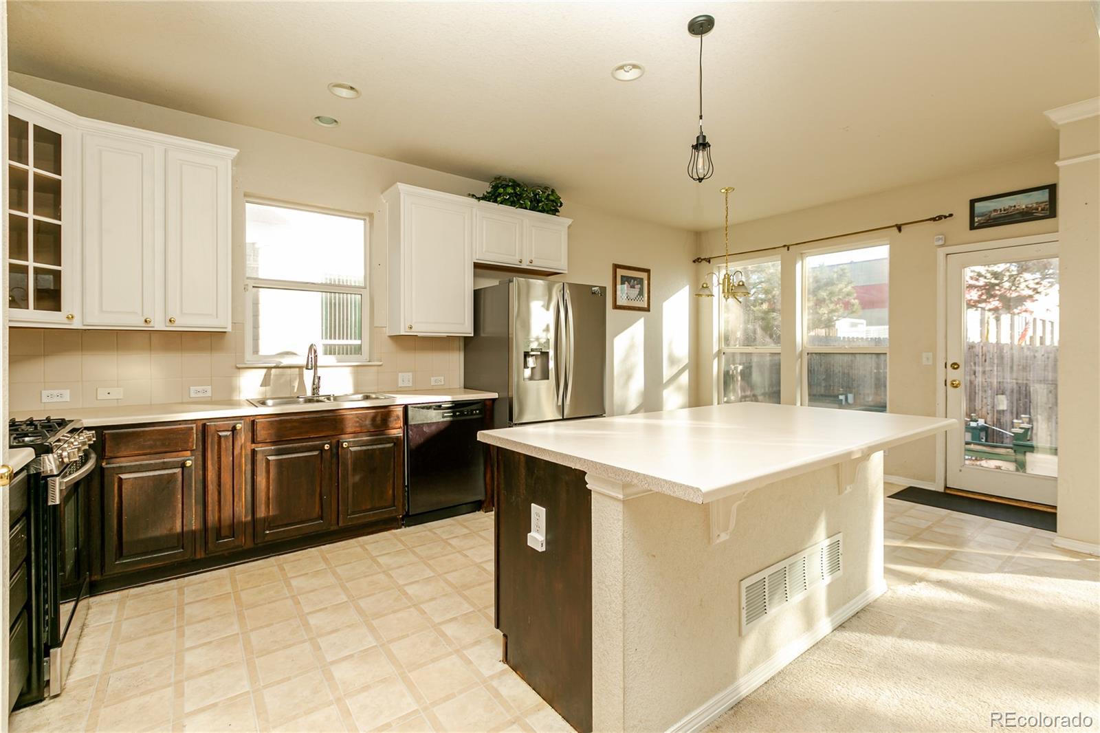 MLS Image #9 for 15556 e 7th avenue,aurora, Colorado