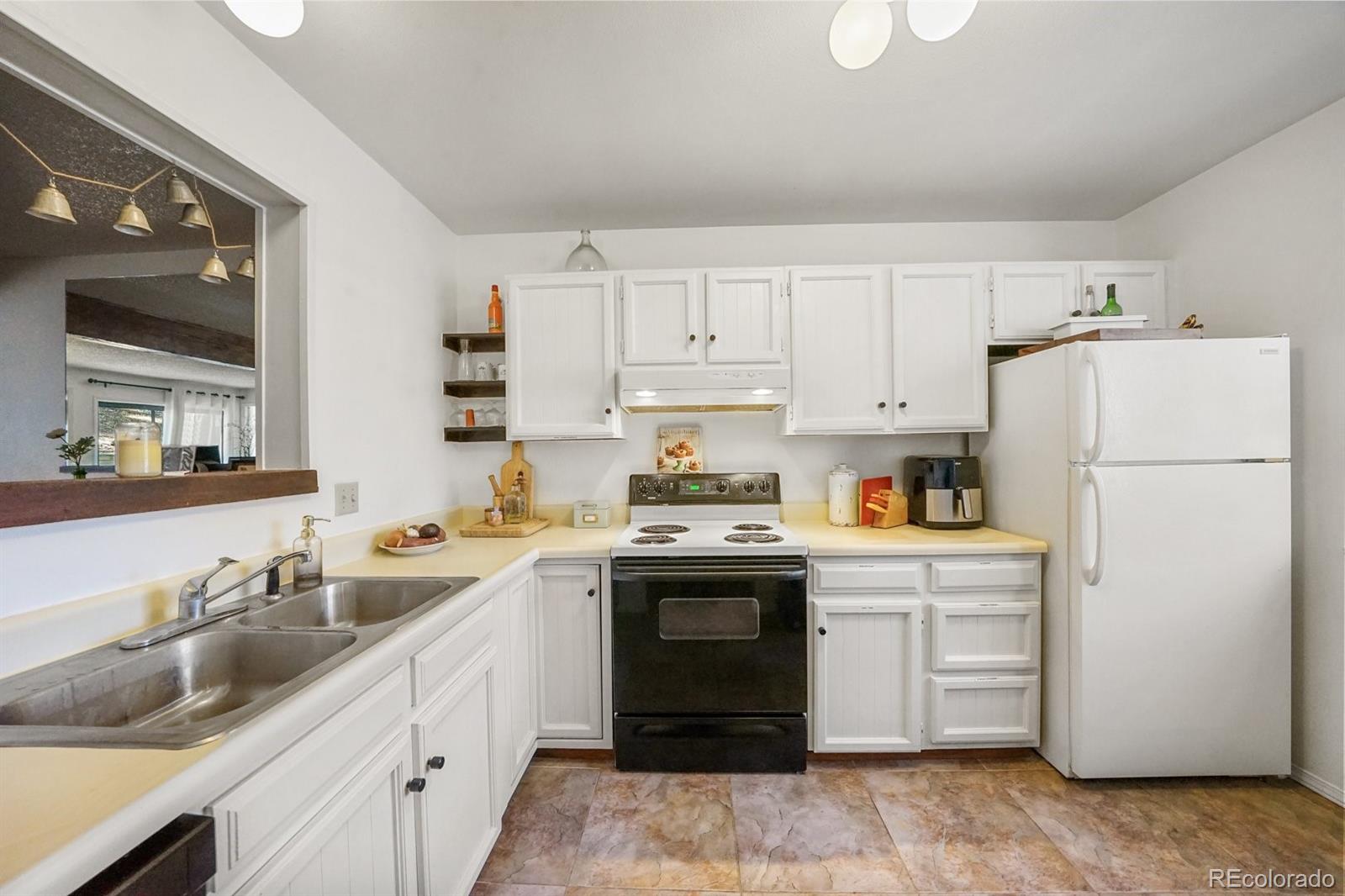 MLS Image #5 for 590  manor court,woodland park, Colorado