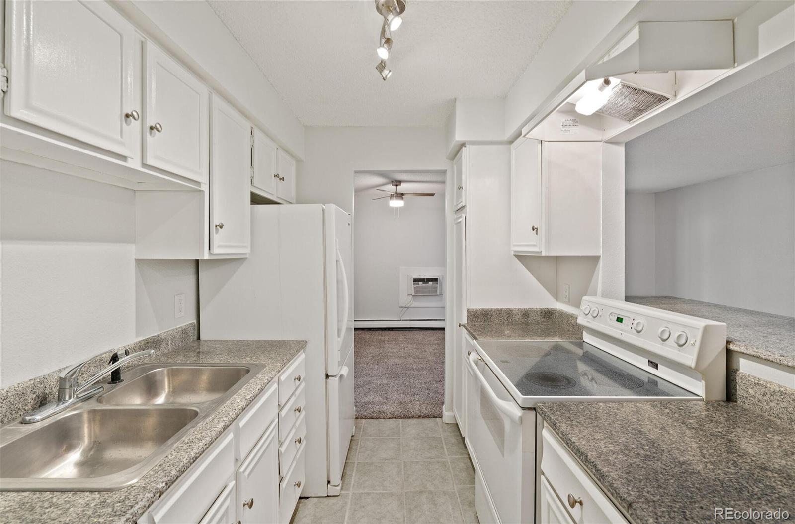 MLS Image #11 for 4653 s lowell boulevard,denver, Colorado