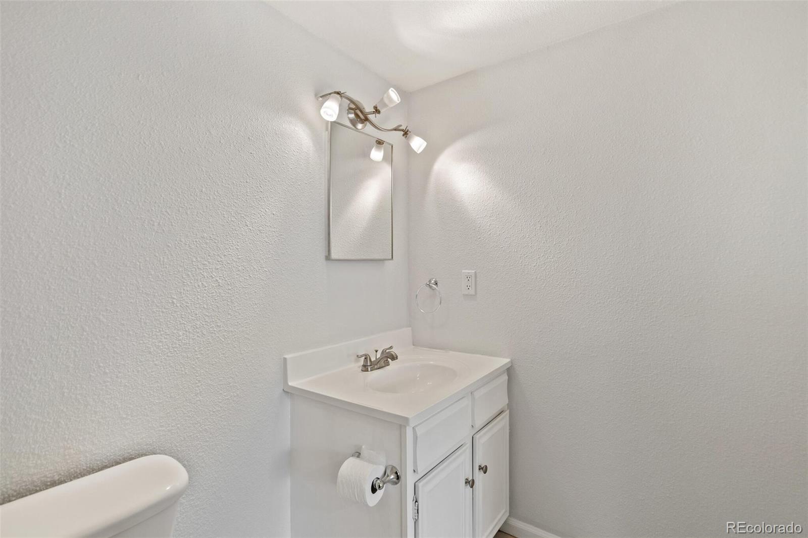 MLS Image #15 for 4653 s lowell boulevard,denver, Colorado