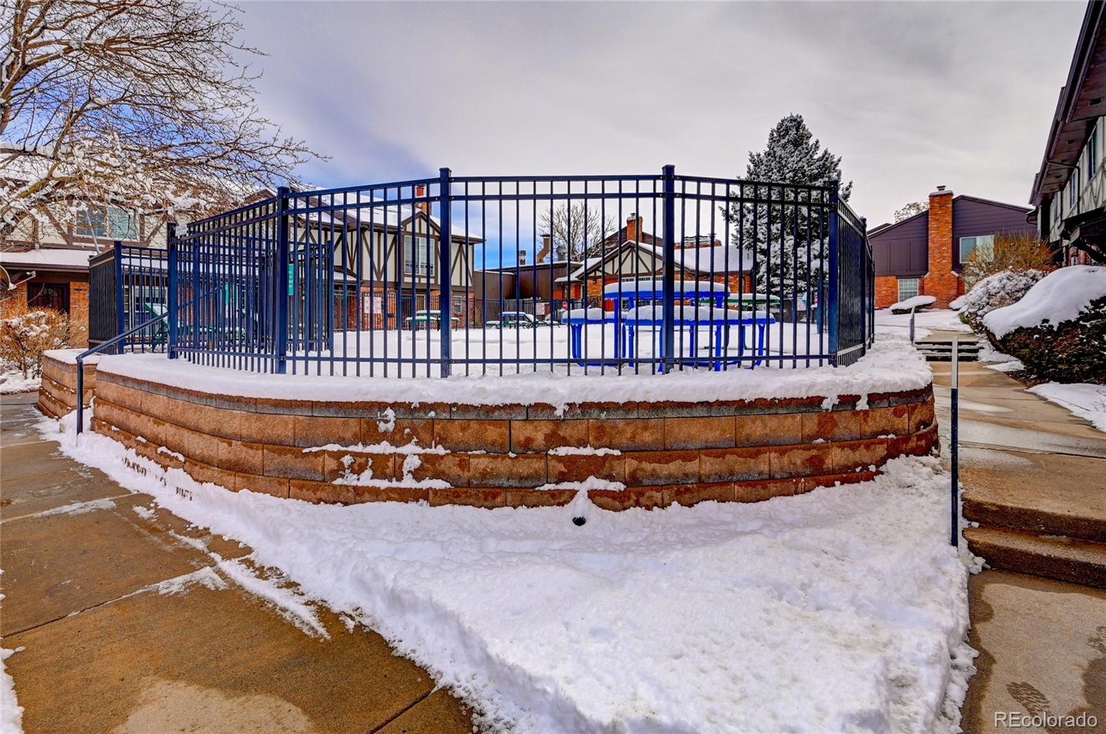 MLS Image #14 for 3825 s monaco parkway,denver, Colorado