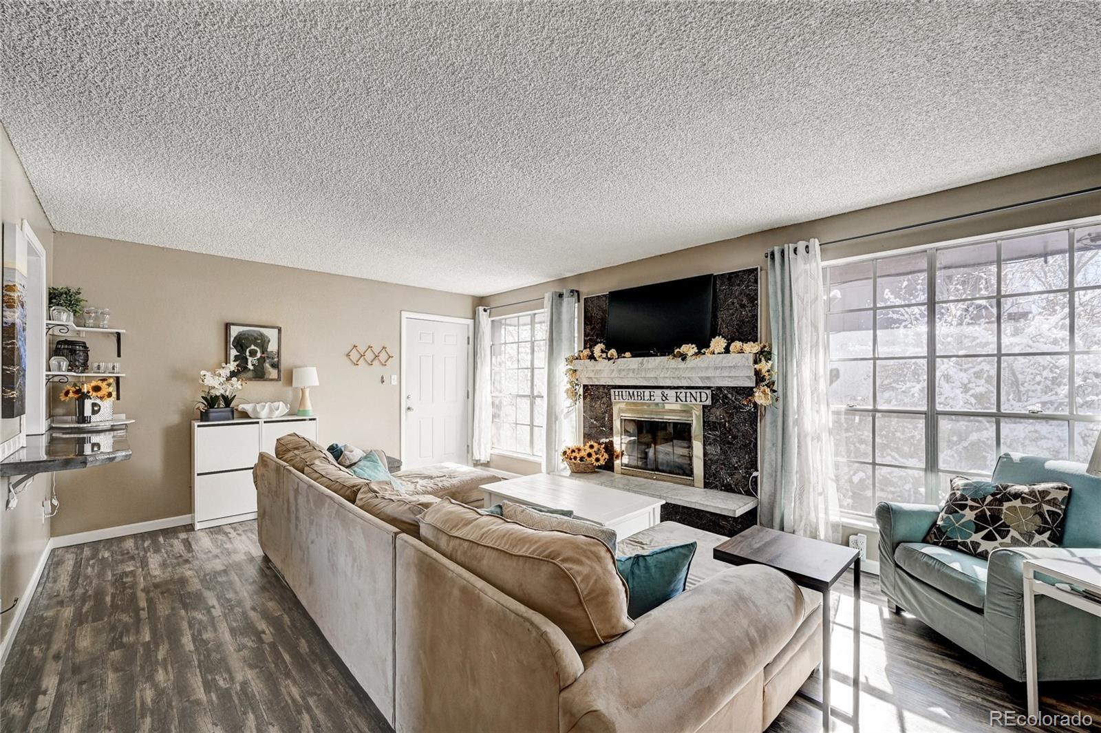 MLS Image #2 for 3825 s monaco parkway,denver, Colorado