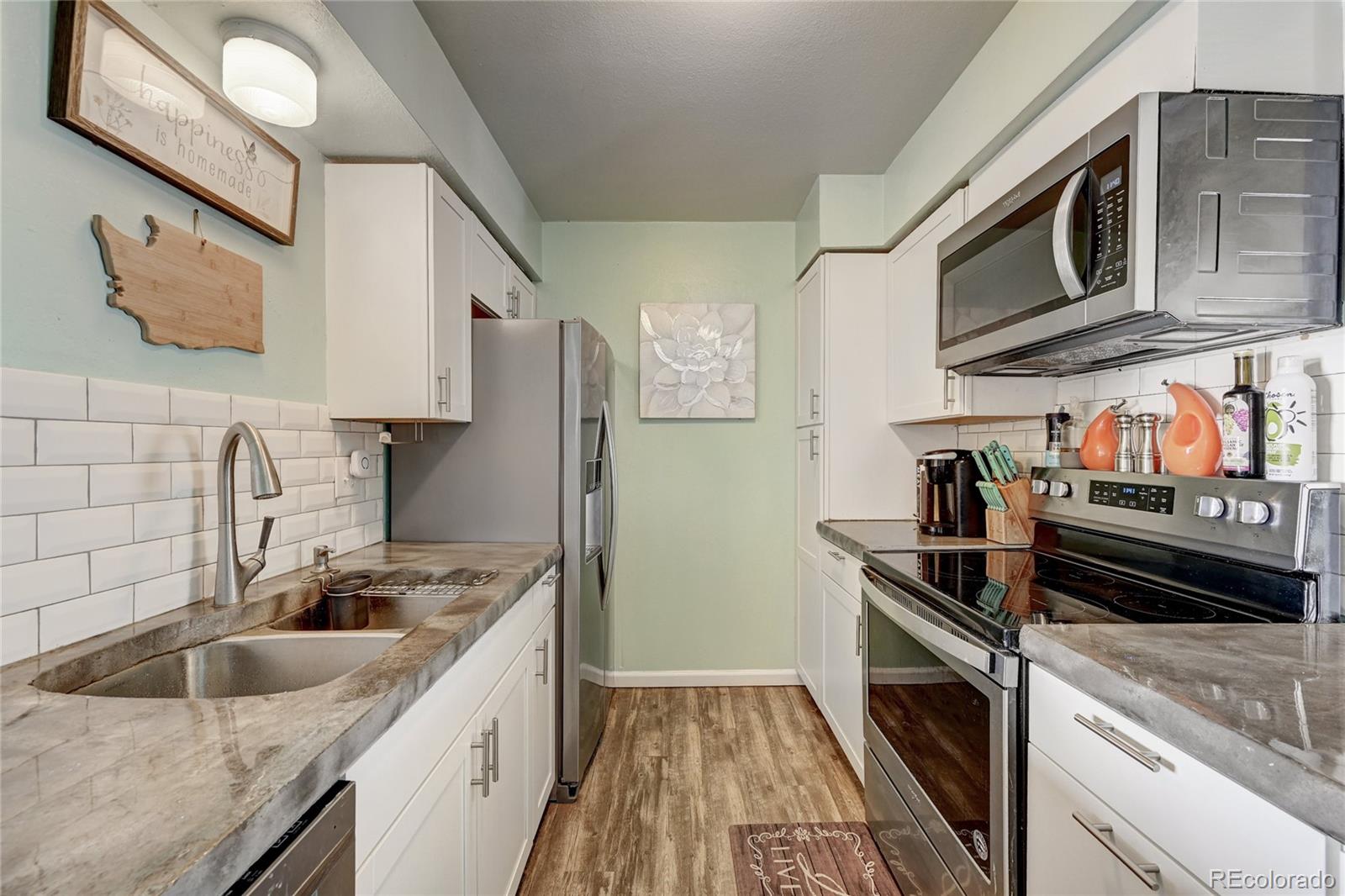 MLS Image #5 for 3825 s monaco parkway,denver, Colorado