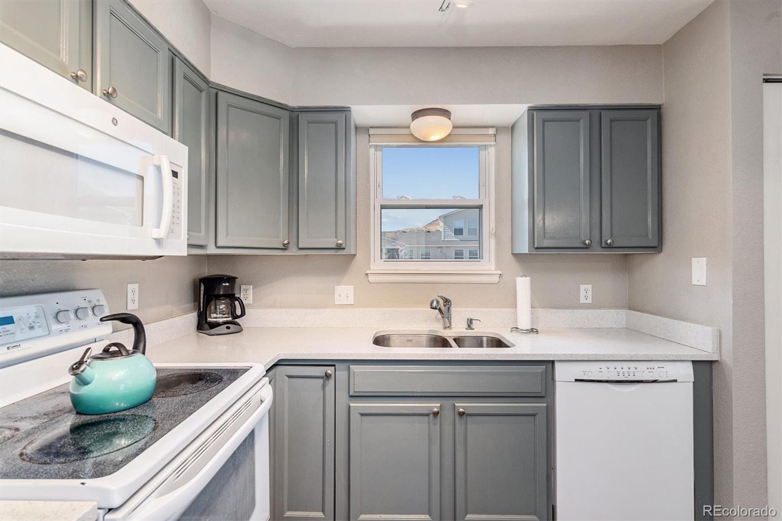 MLS Image #11 for 1661 s cole street,lakewood, Colorado