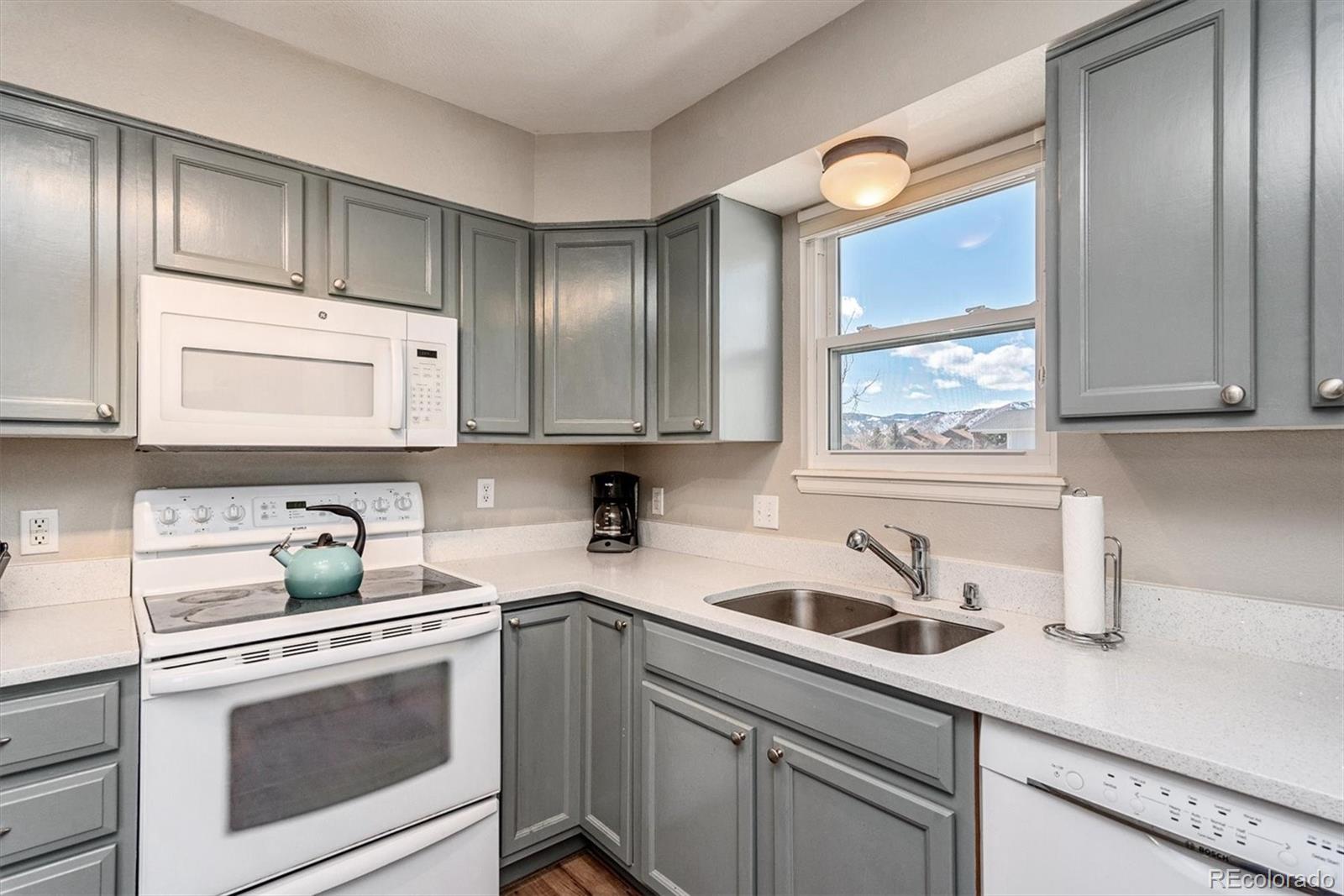 MLS Image #9 for 1661 s cole street,lakewood, Colorado