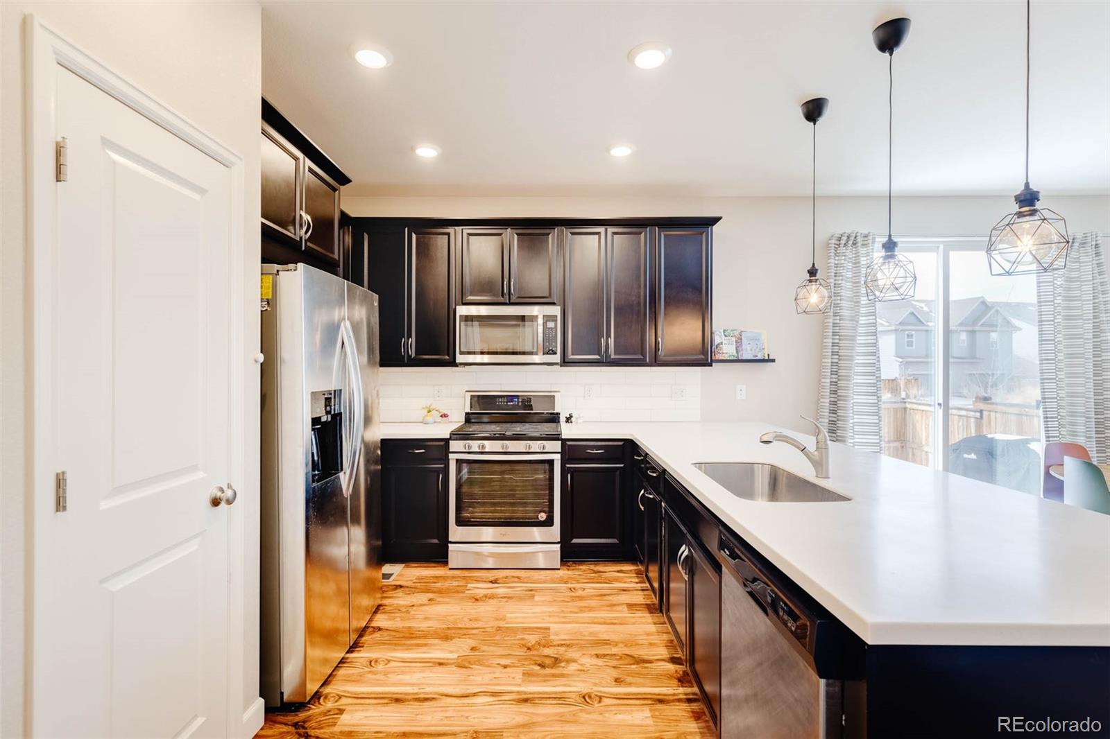 MLS Image #13 for 8998 e 59th place,denver, Colorado