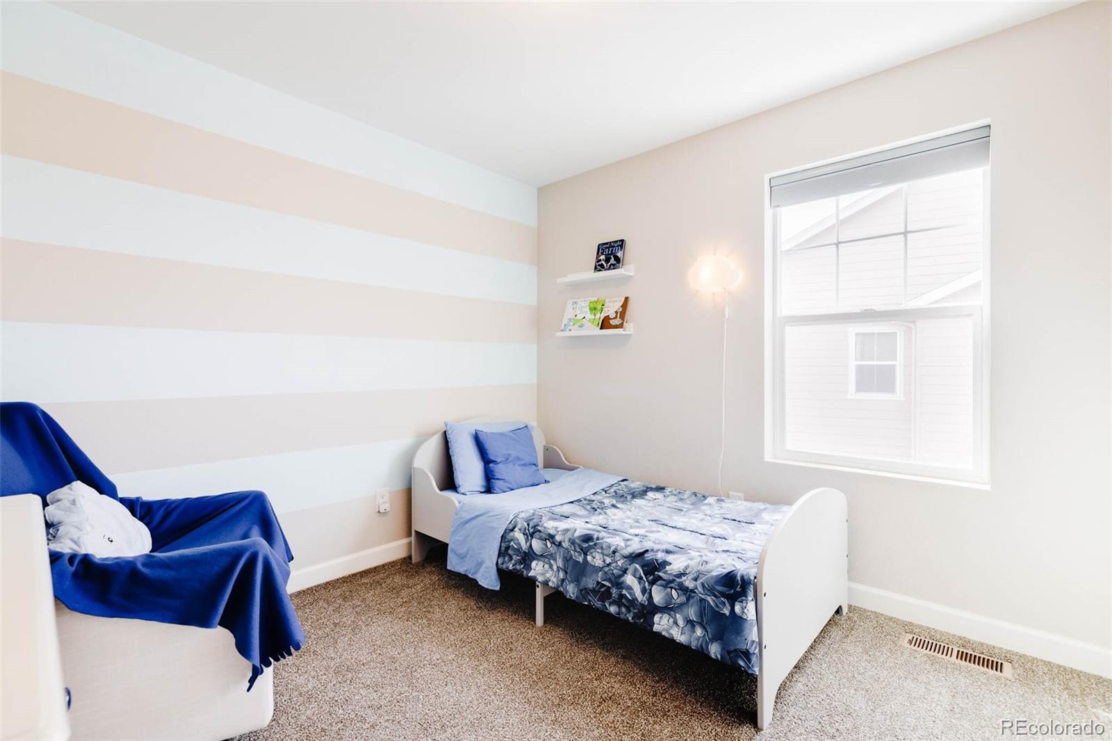 MLS Image #22 for 8998 e 59th place,denver, Colorado