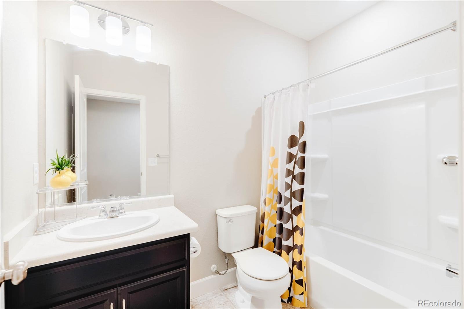 MLS Image #31 for 8998 e 59th place,denver, Colorado