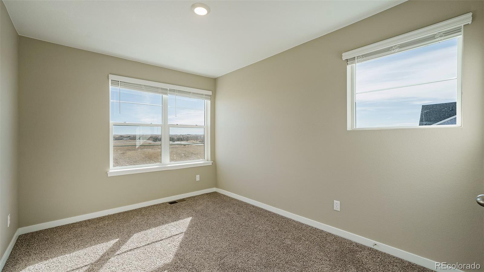 MLS Image #16 for 21801 e 7th avenue,aurora, Colorado