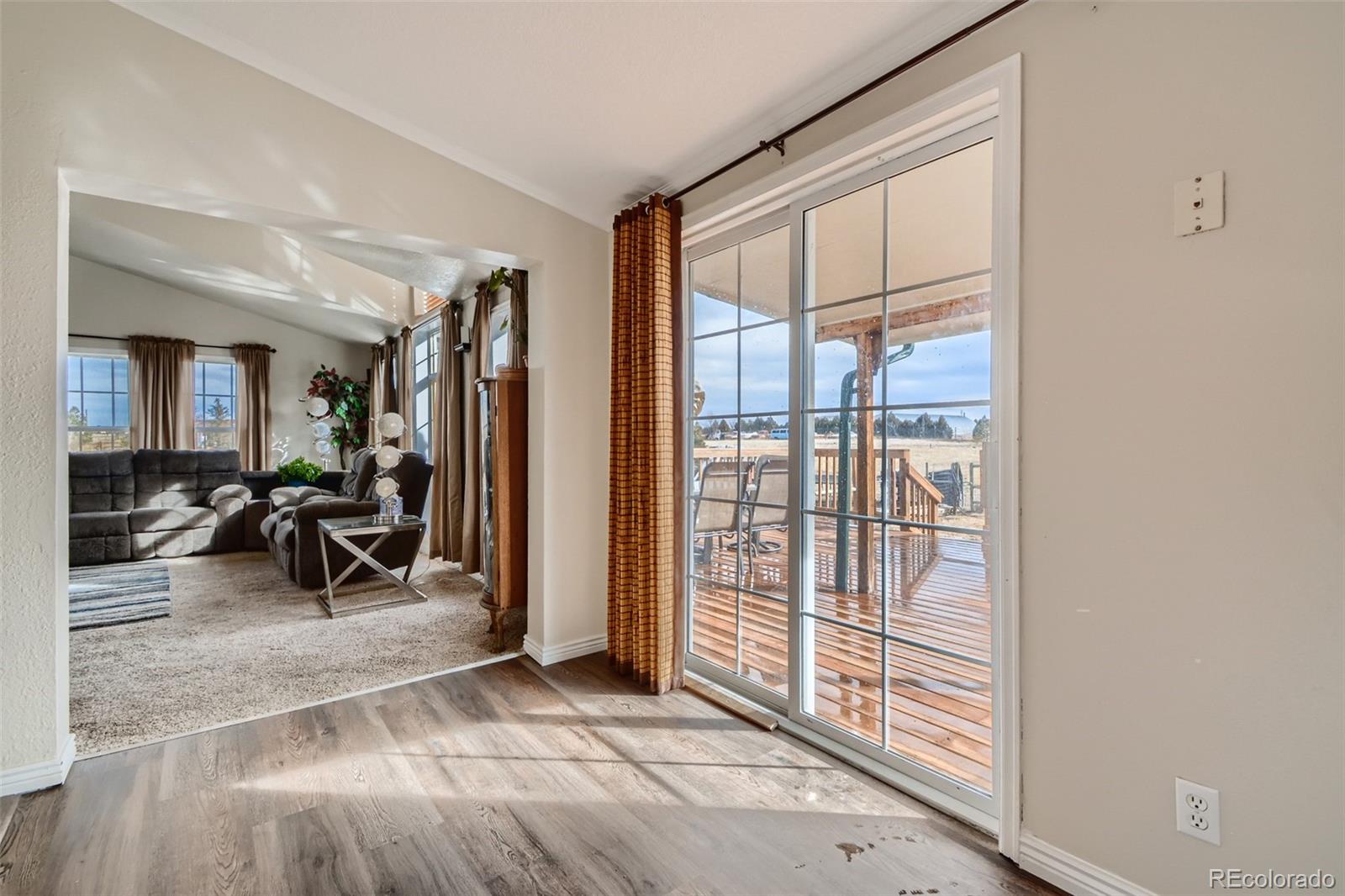 MLS Image #11 for 58370 e 40th drive,strasburg, Colorado